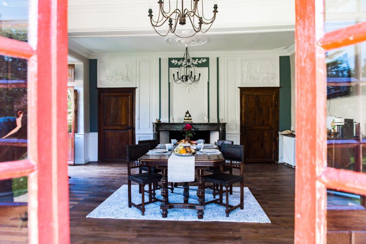 Le Bas Chitray Bed & Breakfast Menil Exterior photo